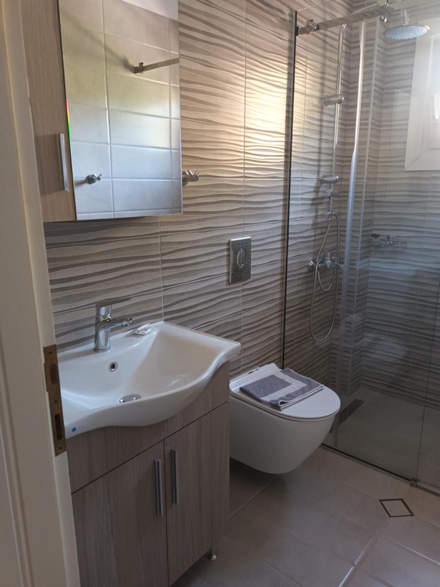 Krystal Hotel Krystallopigí Buitenkant foto
