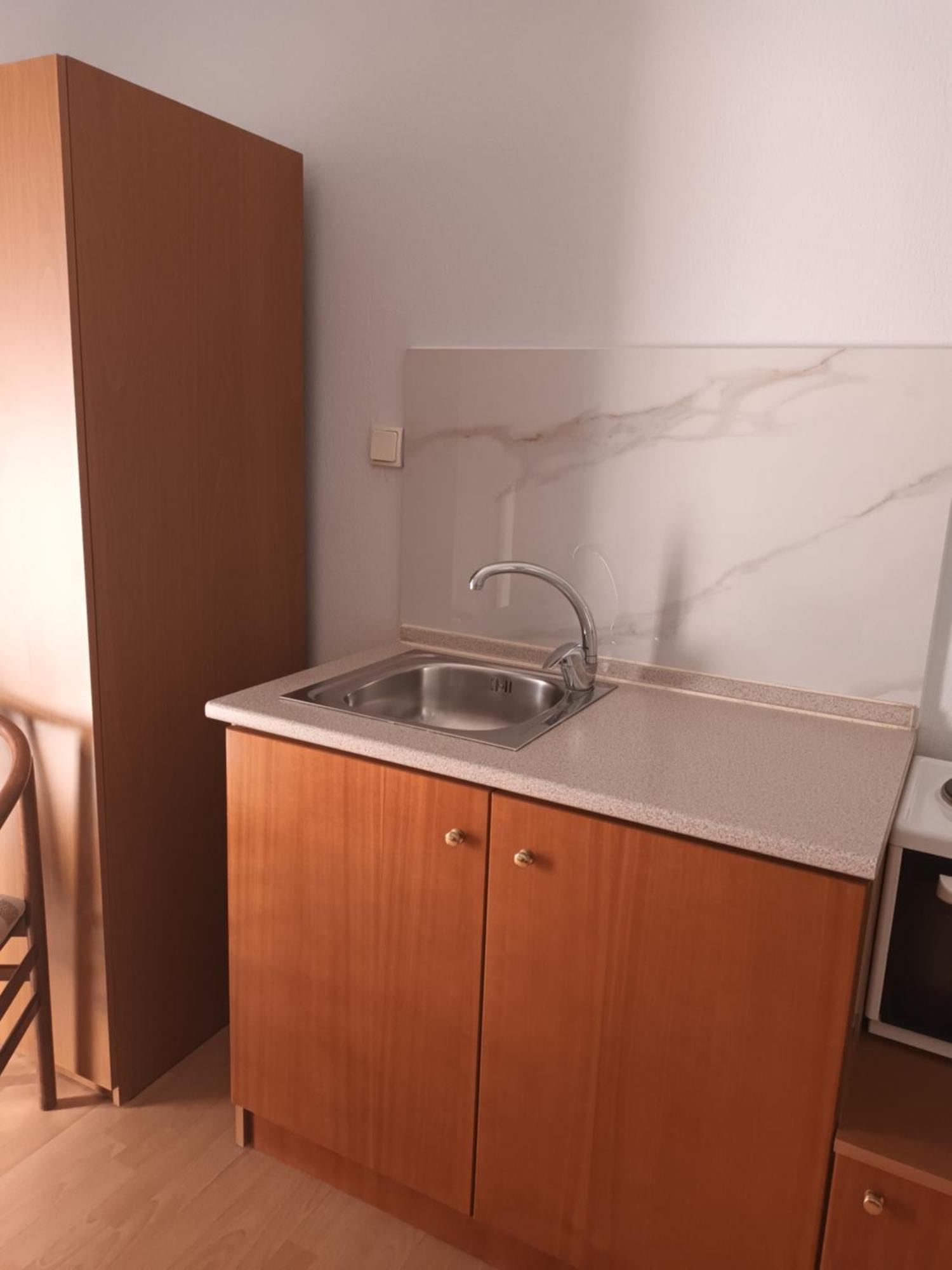 Krystal Hotel Krystallopigí Buitenkant foto